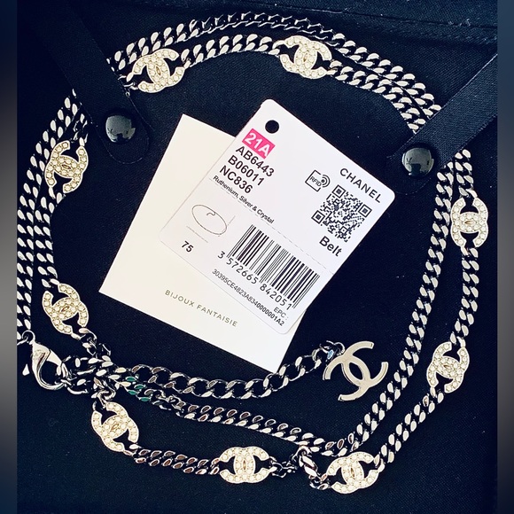 CHANEL Ruthenium, Silver & Crystal CC Metal Chain & Strass Belt RARE - Picture 4 of 16